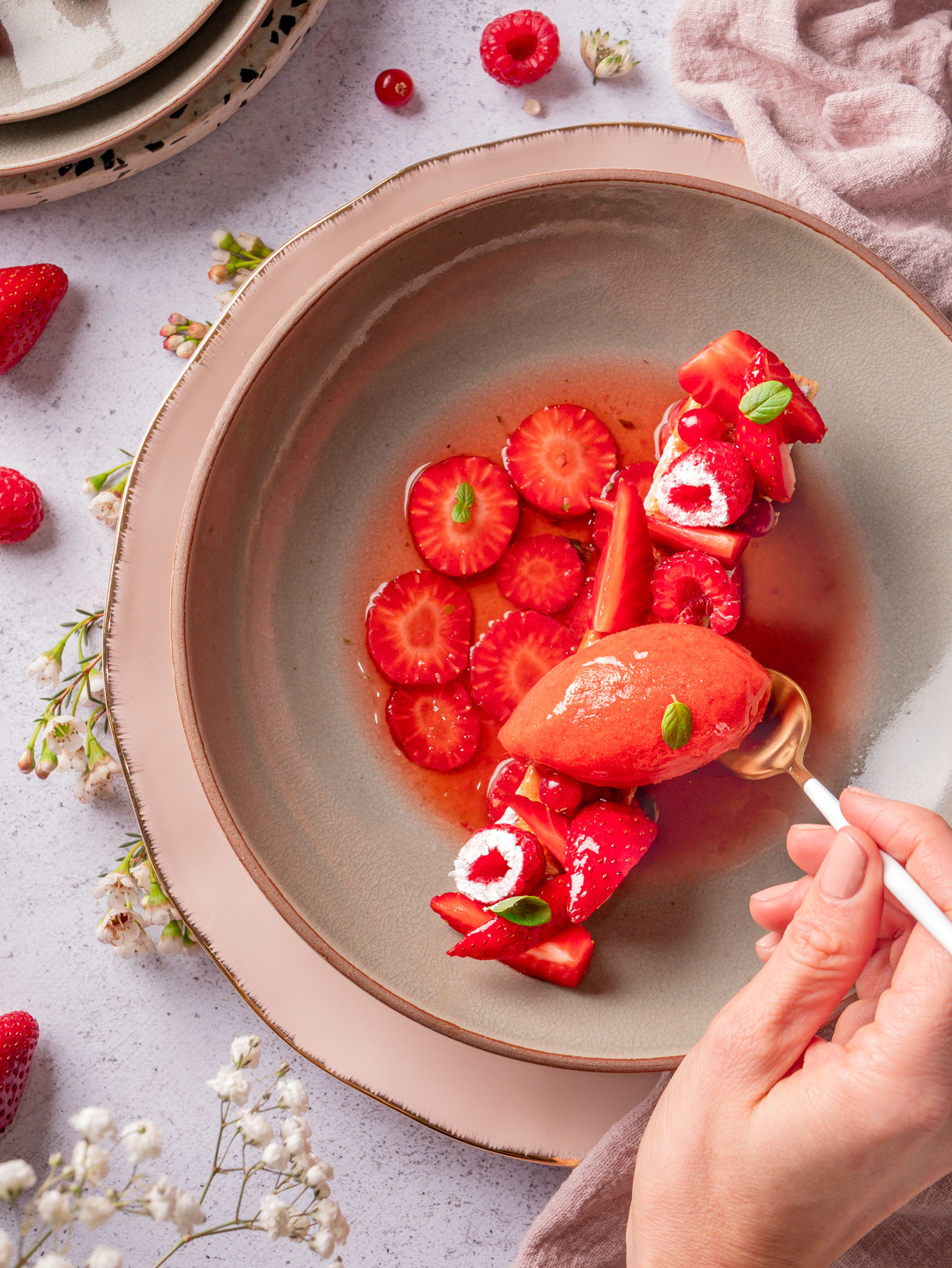 Recette nage de fraise, sorbet fraise et sablé citron